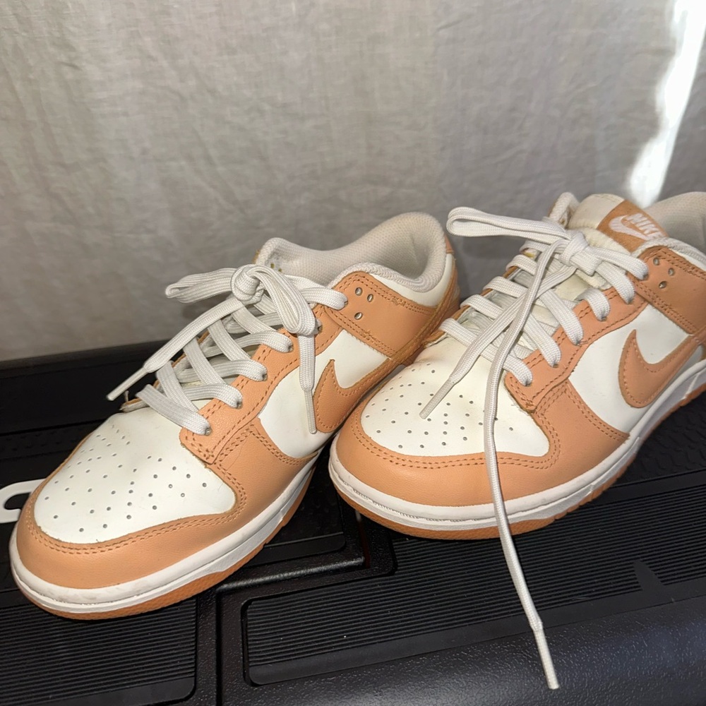 NIKE PEACH DUNKS size 7